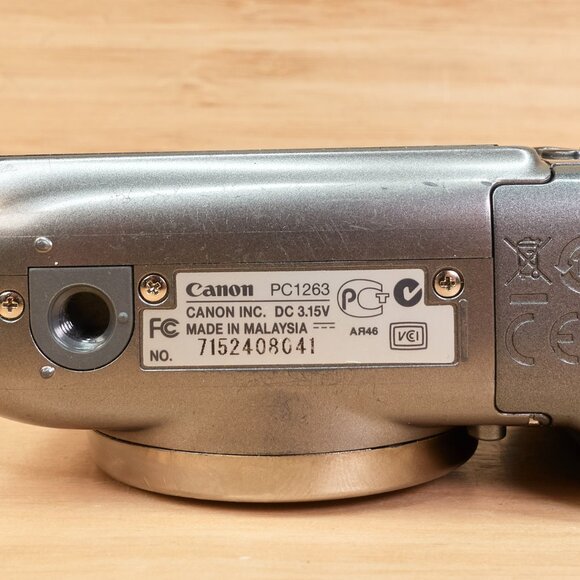 Canon PowerShot A590 IS / 8MP Digital Camera / 4x Zoom / Image Stabilizer - Picture 9 of 11